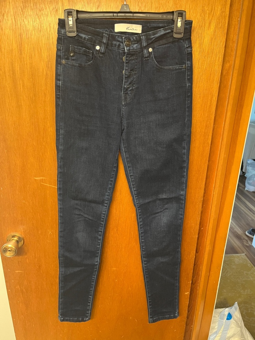 WOMENS KANCAN DARK BLUE
BUTTON FLY/FULL LENGTH
NO DISTRESSING 
SZ 3/25
$10